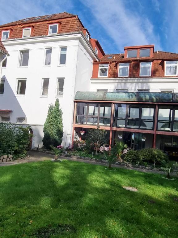 See Schlosshotel Am Kellersee Ойтин  Экстерьер фото