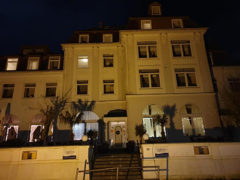 See Schlosshotel Am Kellersee Ойтин  Экстерьер фото