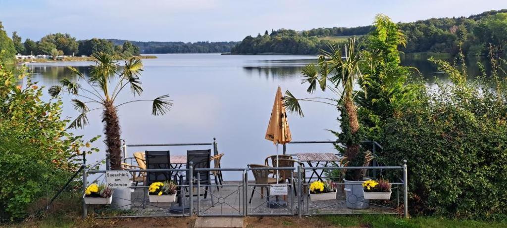 See Schlosshotel Am Kellersee Ойтин  Экстерьер фото