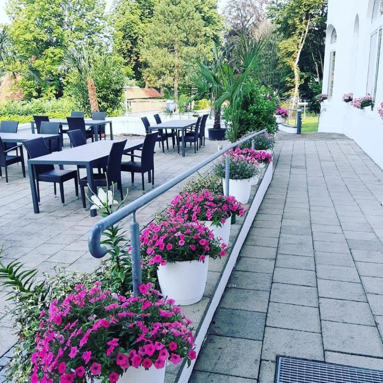 See Schlosshotel Am Kellersee Ойтин  Экстерьер фото